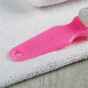 Пемза_с_щеткой_для